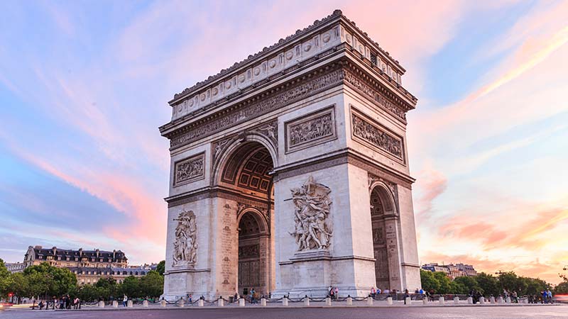 Gambar Istana Versailles tempat menakjubkan untuk sesi photo mendorong orang untuk travel ke Paris